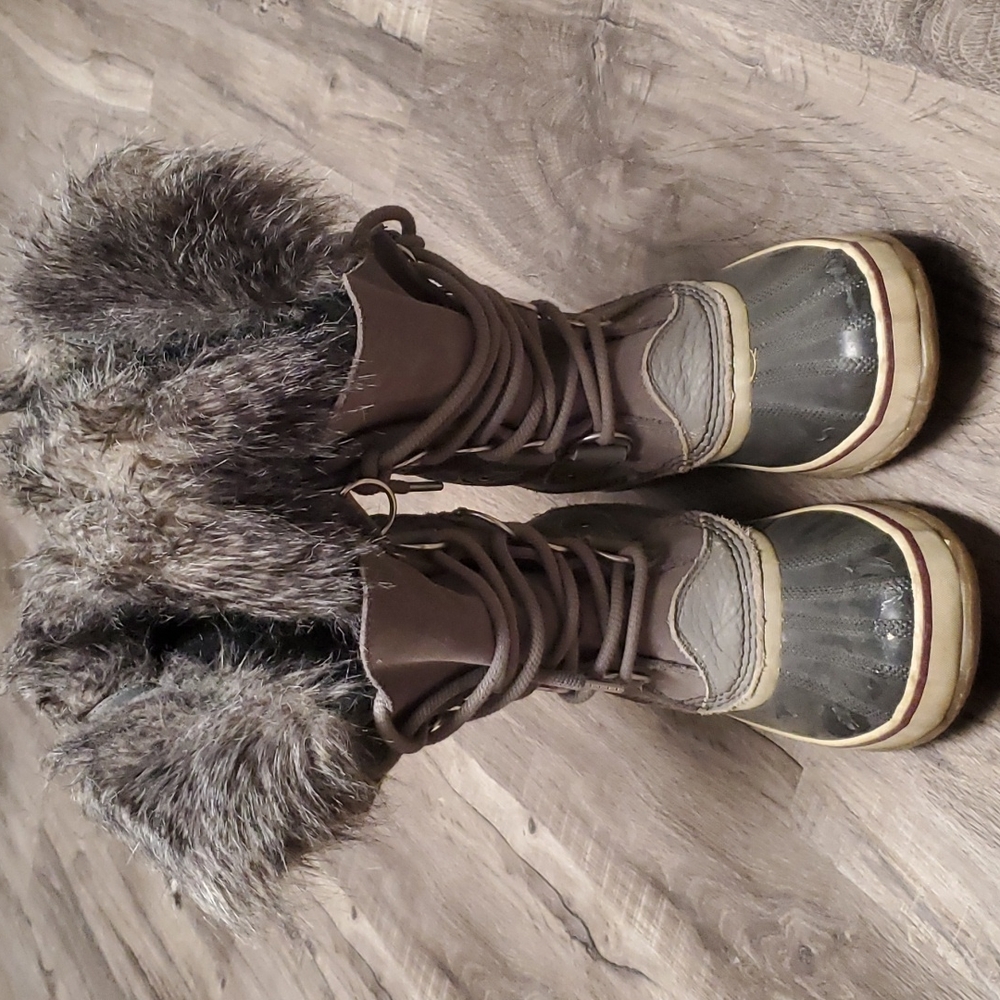 Sorel Joan of Arctic